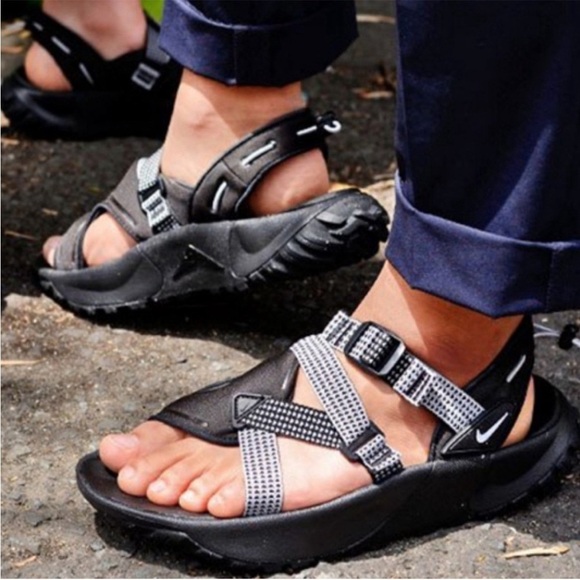 ?Nike Oneonta Black/Pure Platinum/Wolf Grey Sandal Men\'s Size 11
